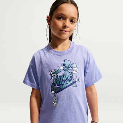 Nike Sportswear Older Kids' (Girls') T-Shirt. Nike IL